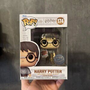 Funko Pop! Harry Potter #174 with Birthday Cake - FUNKO Exclusive